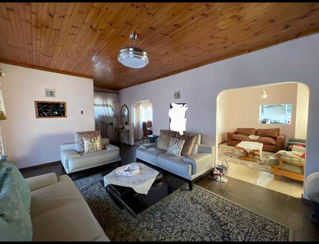 4 BEDROOM HOUSE FOR SALE IN EASTWOOD